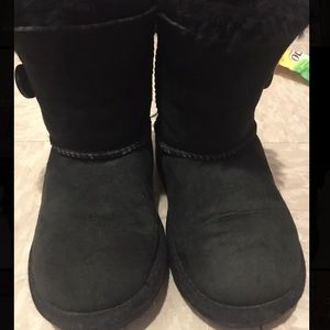 UGG BOOTS SIZE 10 toddler